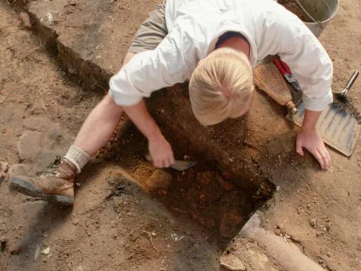 17th-Century Home Unearthed During Archaeology Lab Construction