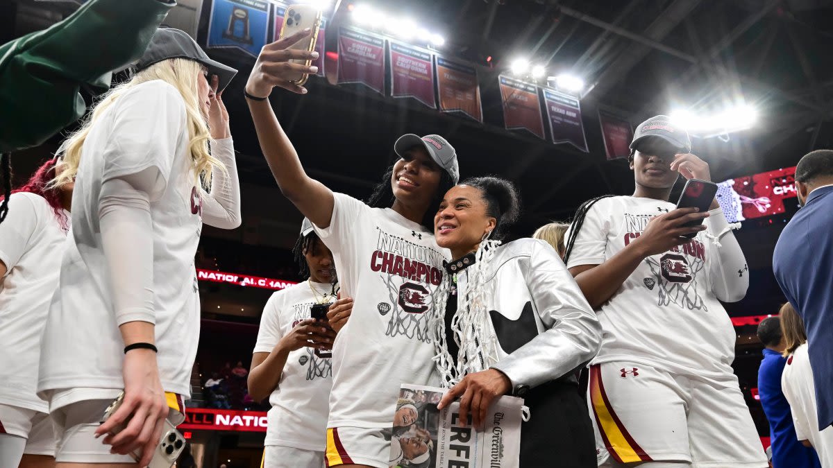 Defending champion South Carolina to open season in Las Vegas against Michigan