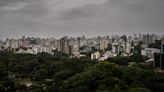 Vuelven las lluvias y el número de desalojados se dispara por inundaciones en Brasil