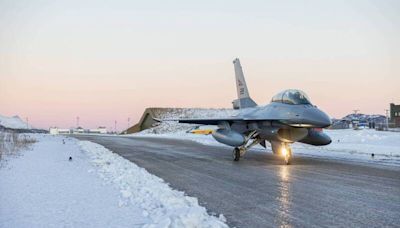 法國接手烏軍飛官進階訓練 換裝F-16前須駕噴射機達80小時 - 自由軍武頻道