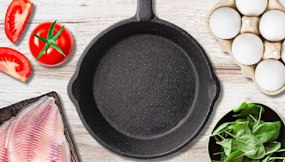 6 Ingredients This Personal Chef Would Never Use In Cast Iron