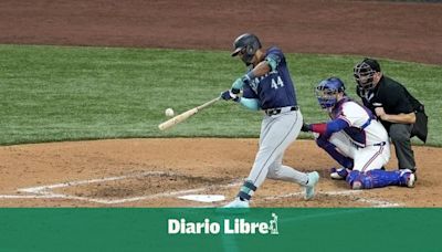 Julio Rodríguez jonronea y Castillo gana en triunfo de Seattle 8-4 sobre Oakland