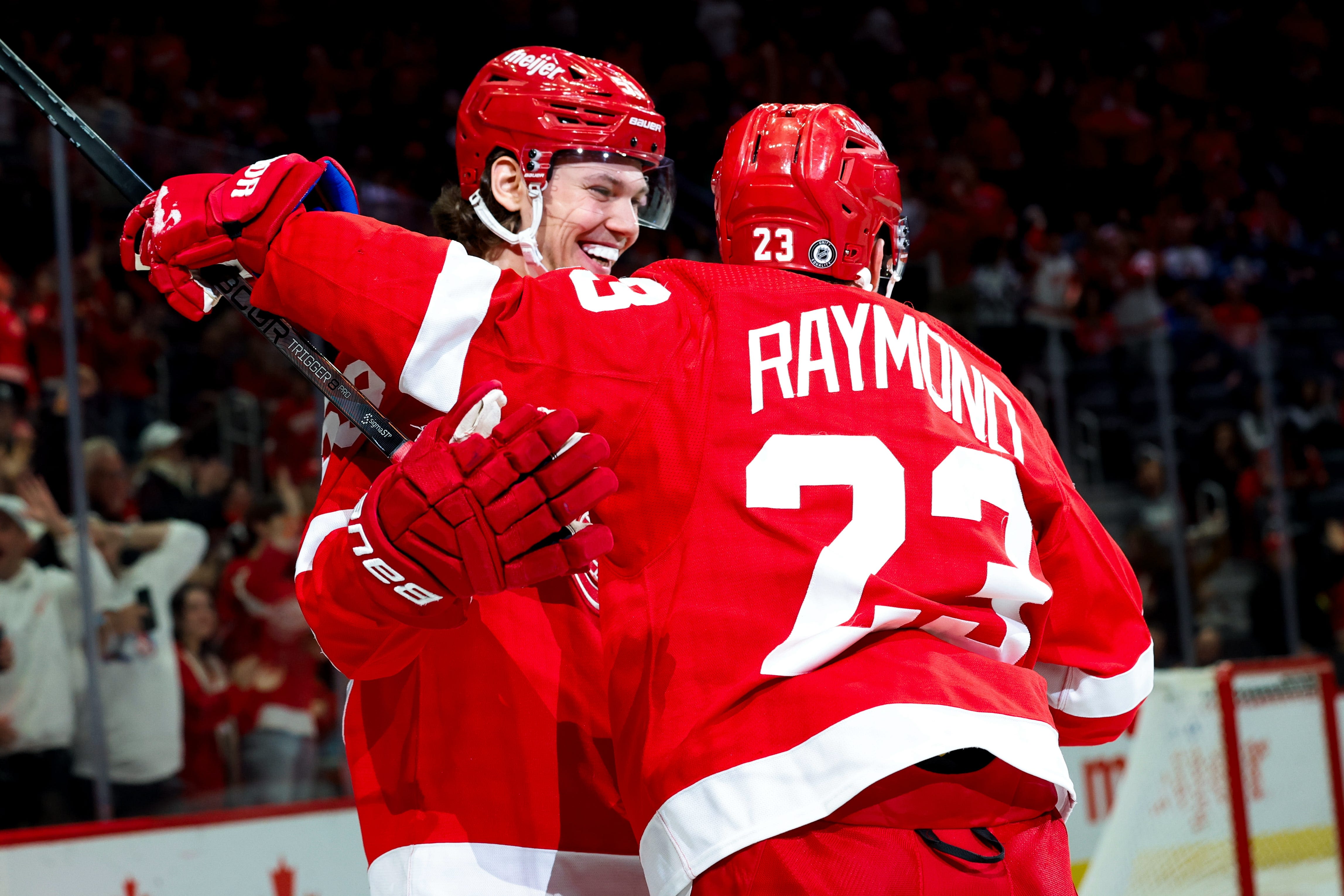 Derek Lalonde 'not worried' Detroit Red Wings Moritz Seider, Lucas Raymond still unsigned