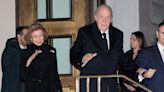 Primeras imágenes de don Juan Carlos junto a doña Sofía, sus hijas y sus nietos en Atenas para asistir al funeral de Constantino de Grecia