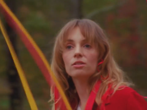 ‘Stranger Things’ actress Maya Hawke talks about complicated relationships on third album ‘Chaos Angel’ - WSVN 7News | Miami News, Weather, Sports | Fort Lauderdale