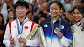 Emotivo homenaje a Carolina Marín en la entrega de medallas del bádminton