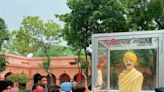 Cabinet Minister Brahm Jimpa inaugurates statue of ‘Om Jai Jagdish Hare’ composer