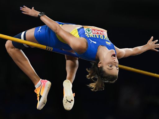 Yaroslava Mahuchikh sets new world record in women’s high jump during Paris Diamond League