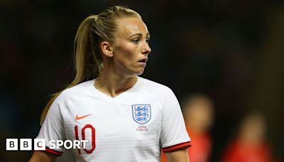 Toni Duggan: Former England forward announces retirement