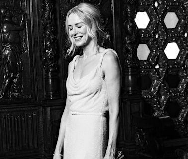 El vestido de novia de Naomi Watts: un Dior lleno de perlas iridiscentes para su segunda boda con Billy Crudup