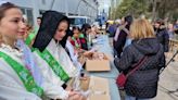 Los oscenses acuden al cerro a celebrar San Jorge pese al tiempo