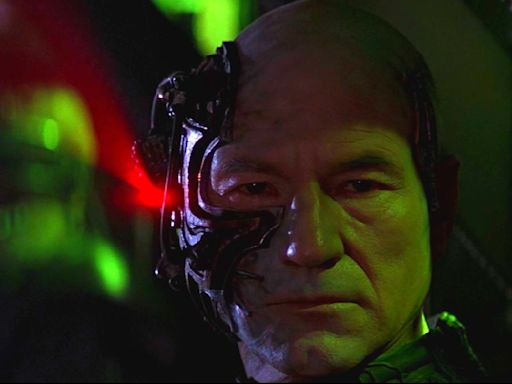 Star Trek: First Contact Never Shows The Back Of Locutus For A Reason - SlashFilm