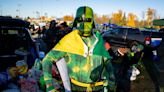 'DuckVader': Oregon football, Oregon State fans talk rivalry game at tailgate