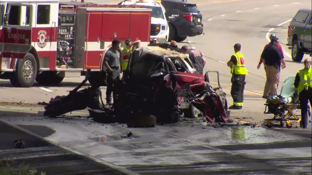 At least 1 dead after fiery crash on Nashville Pike in Gallatin