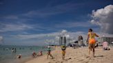 Most state beaches had unsafe poop bacteria, report says. How did South Florida fare?