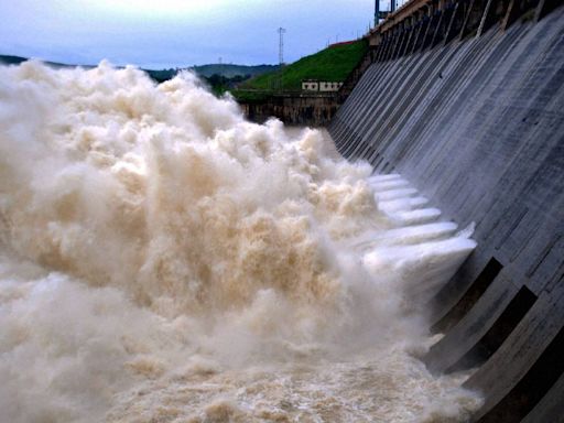 Odisha's Hirakud Dam Releases Water; High Alert for Collectors