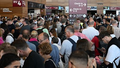 European travellers, shoppers hit hard by tech outage