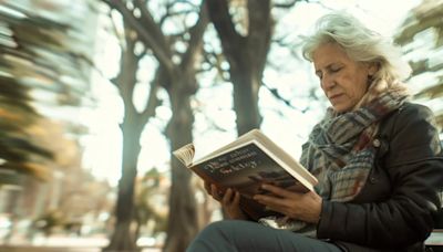 Leer para envejecer mejor: 4 beneficios de la lectura para la salud del cerebro de los adultos mayores
