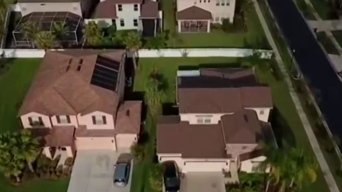 Progressive dropping 100,000 home insurance policies in Florida. Here are the details