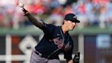 Wright wins 20th, Braves beat Phils to trim NL East deficit