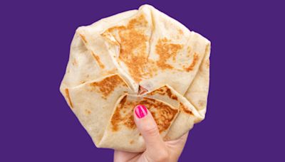 What Goes Into Taco Bell's Iconic Breakfast Crunchwraps?