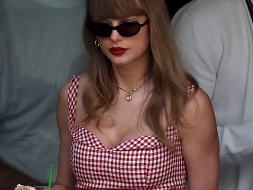 Taylor Swift's Under-$250 US Open Dress Is So "Miss Americana"-Coded