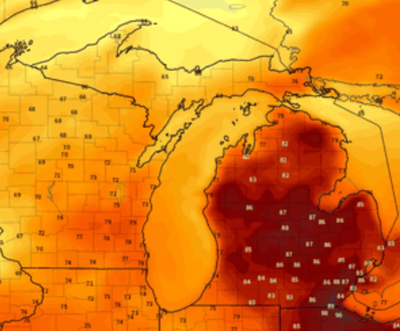 Michigan’s weekend weather: Super summery with a decent rain creeping into picture