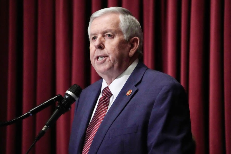 Gov. Parson signs bills to increase Missouri teacher pay, encourage five-day school weeks