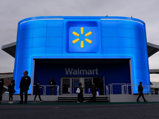Walmart ofrece nuevos beneficios para sus empleados, incluyendo bonificaciones y oportunidades