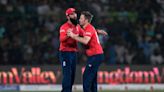 England looking to extend T20 series lead after restricting Pakistan to 166