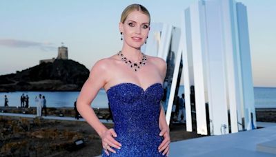 Kitty Spencer se baña en lentejuelas y perlas como invitada estrella de la Alta Moda italiana