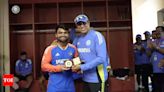 'Batting se jyada fielding pasand hai...': Rinku Singh stands on a stool to deliver speech after winning the best fielder medal - Watch | Cricket News - Times of India