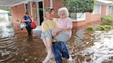 Inundaciones en Medio Oeste de EU dejan un muerto, un puente caído y miles de evacuados | El Universal