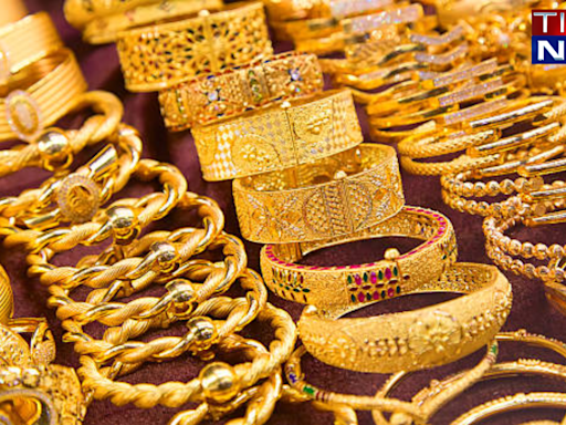 Gold Prices In India See Slight Drop: Check Yellow Metal Rates In Delhi, Mumbai, Bangalore & Other Major Indian Cities