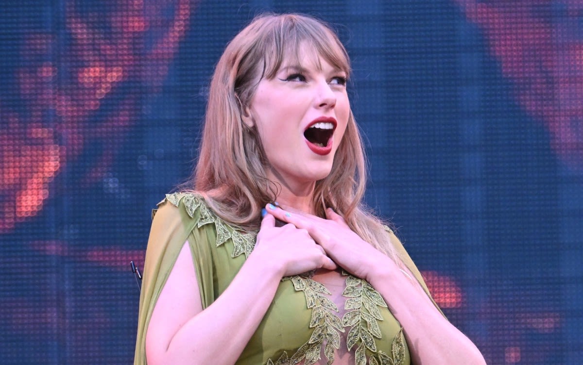 Fans Swoon Over Taylor Swift's Reaction to Travis Kelce Surprising Her at Eras Tour: 'Pure Love'