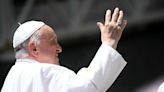 "Frociaggine", "vieilles filles" : le Pape François habitué des dérapages, notamment homophobes