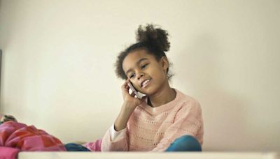 À 4 ans, une petite fille appelle les secours et sauve sa maman qui "ne peut plus se réveiller"