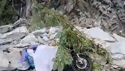 Uttarakhand: 2 Men Crushed To Death After Boulders Roll Down On Them While Riding Motorcycle On Highway In Chamoli; ...