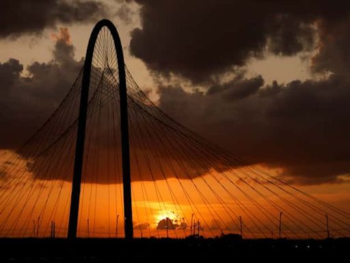 Saharan dust returns to Texas to create hazy skies, colorful sunsets