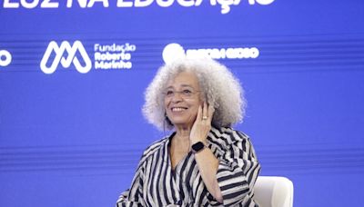 Angela Davis diz que cerco de ultraconservadores ao direito ao aborto deixa lição: ‘Temos que proteger as nossas vitórias’