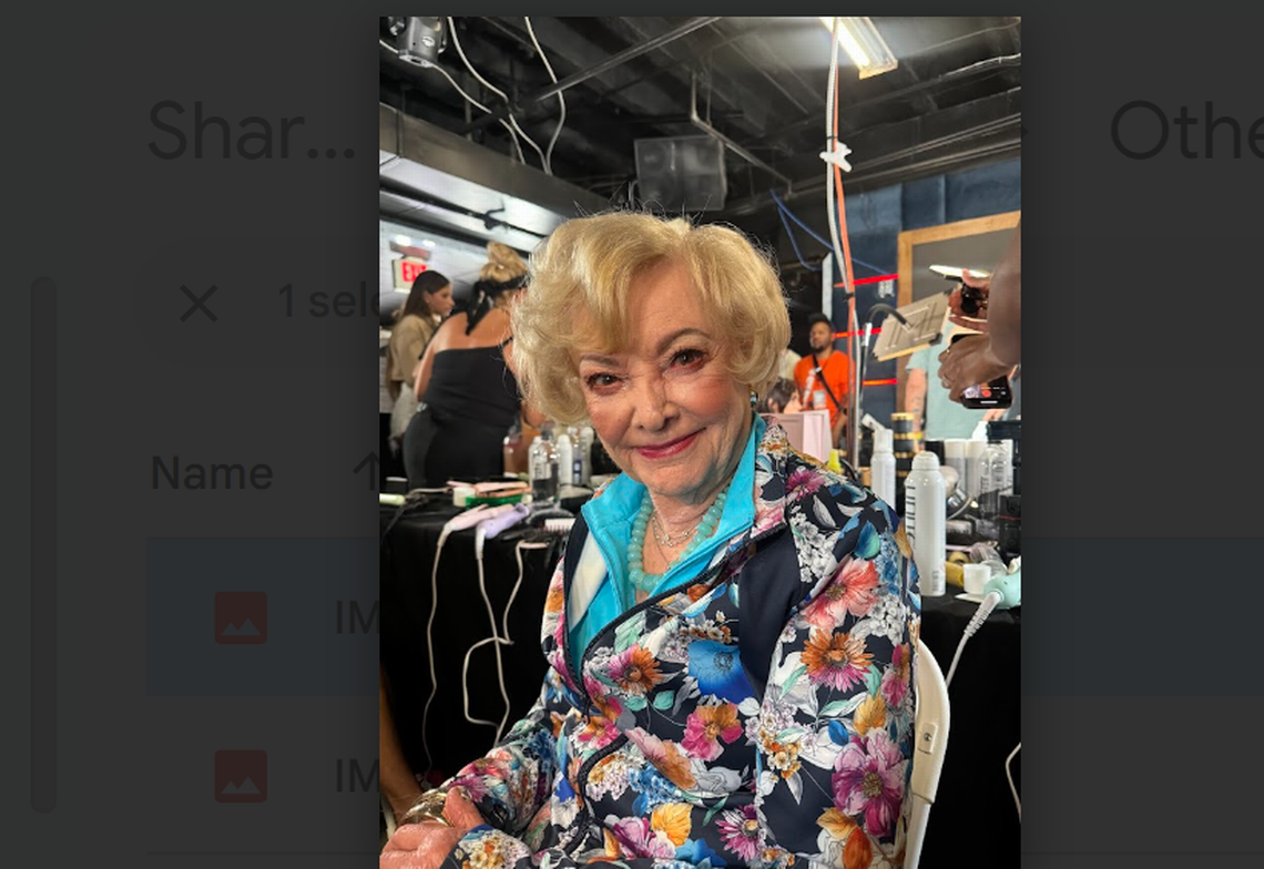 At 96, this grandma makes history as the oldest model at Miami Swim Week. See her strut