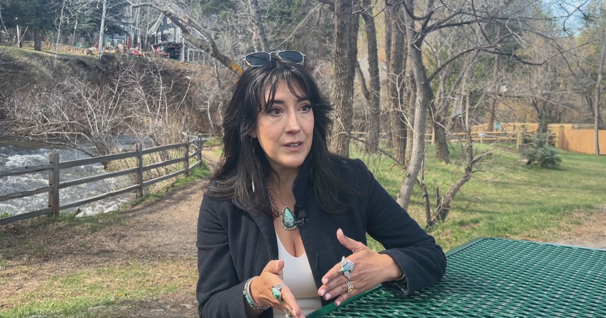 Self-proclaimed "wicked witch" of Colorado town fences new property lines, hopes for end to battle with town