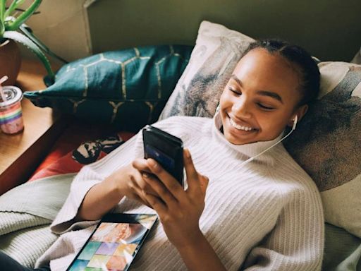 6 of the Best Chat Rooms for Teens to Connect In