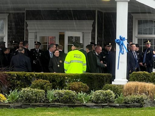 Family, mourners gather at Massapequa Park funeral home to start two-day wake for fallen NYPD Officer Jonathan Diller