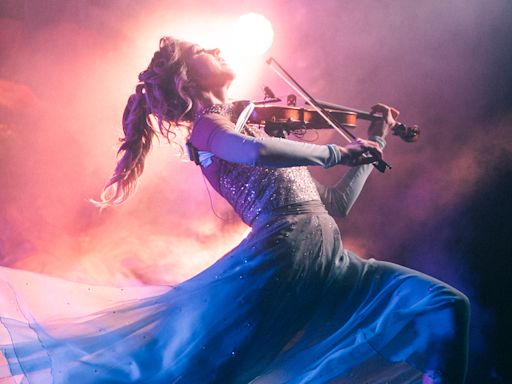 Lindsey Stirling Announces 2024 Snow Waltz Christmas Tour: How to Get Tickets