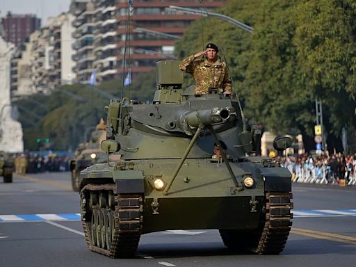 Desfile militar por el 9 de Julio: mapa, horario y el detalle de los aviones, tanques y barcos que van a participar