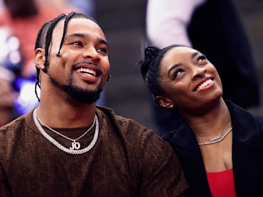 Bears excuse S Jonathan Owens from training camp to support wife Simone Biles at Paris Olympics