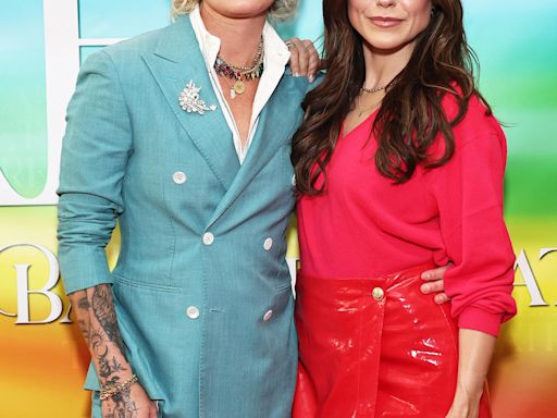 Sophia Bush Tries to ‘Impress’ Girlfriend Ashlyn Harris With Her 2007 Teen Choice Awards Surfboard