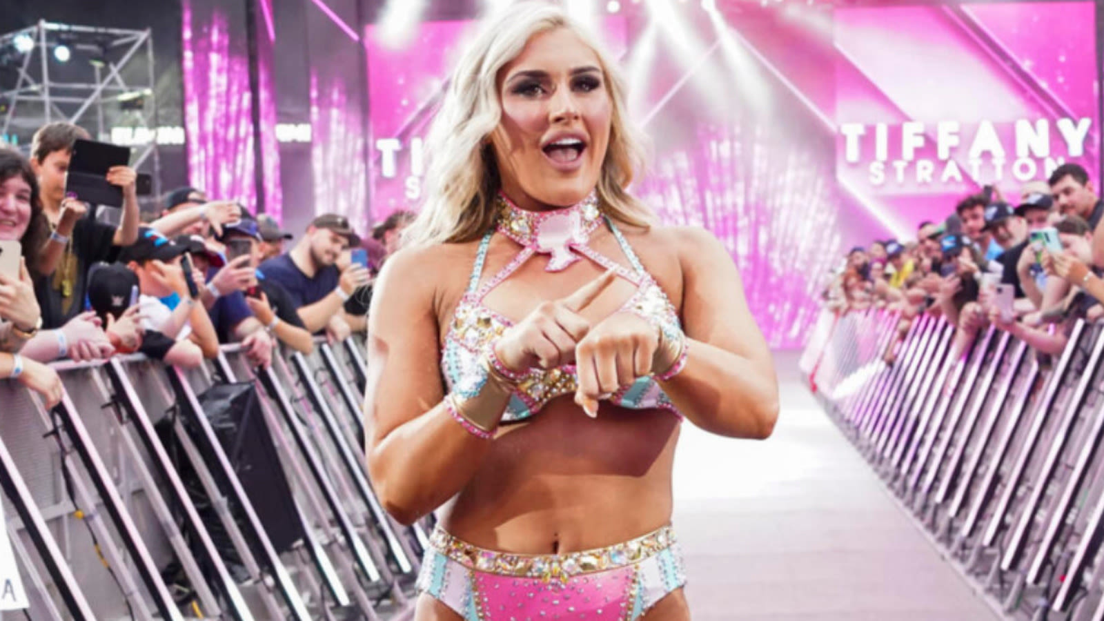 WWE Star Tiffany Stratton Says These Two Women Are The Best Wrestlers - Wrestling Inc.