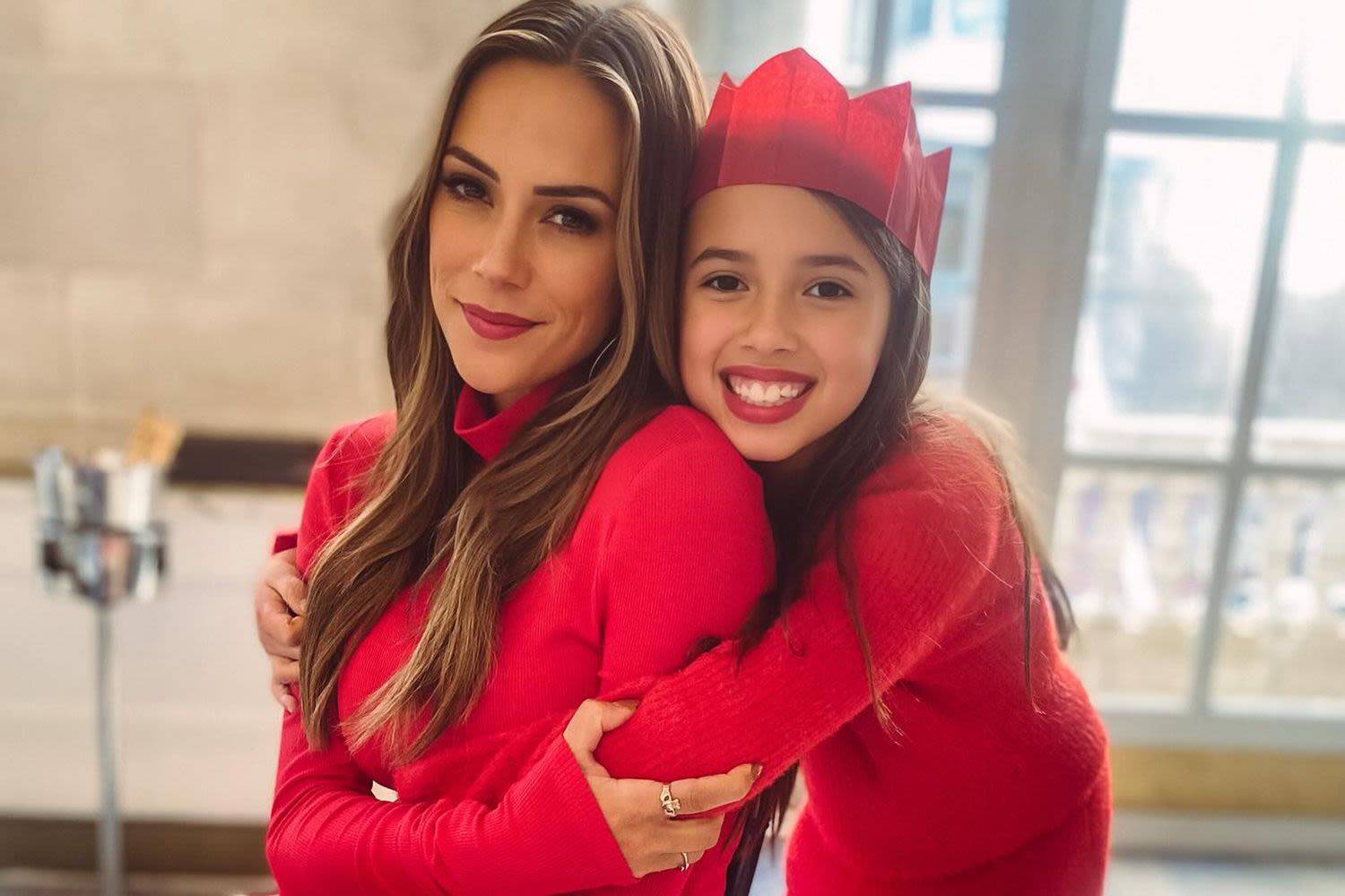 Jana Kramer Says Her 8-Year-Old Daughter Jolie Asked Her If It's 'OK' She Isn't a Taylor Swift Fan